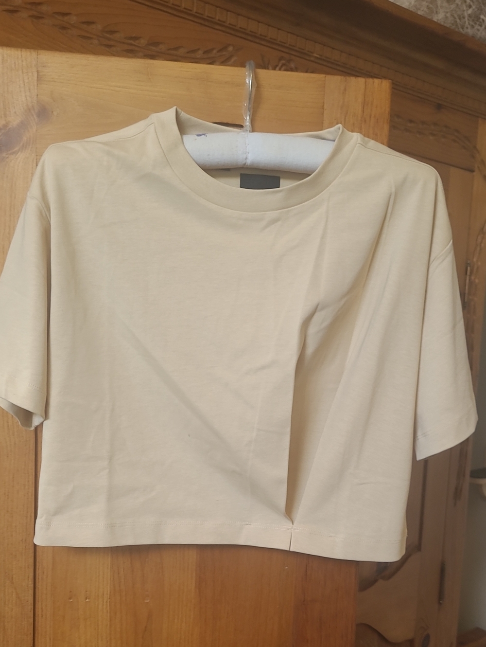 ESPRIT. Women’s Cream Short Sleeve Crop Top